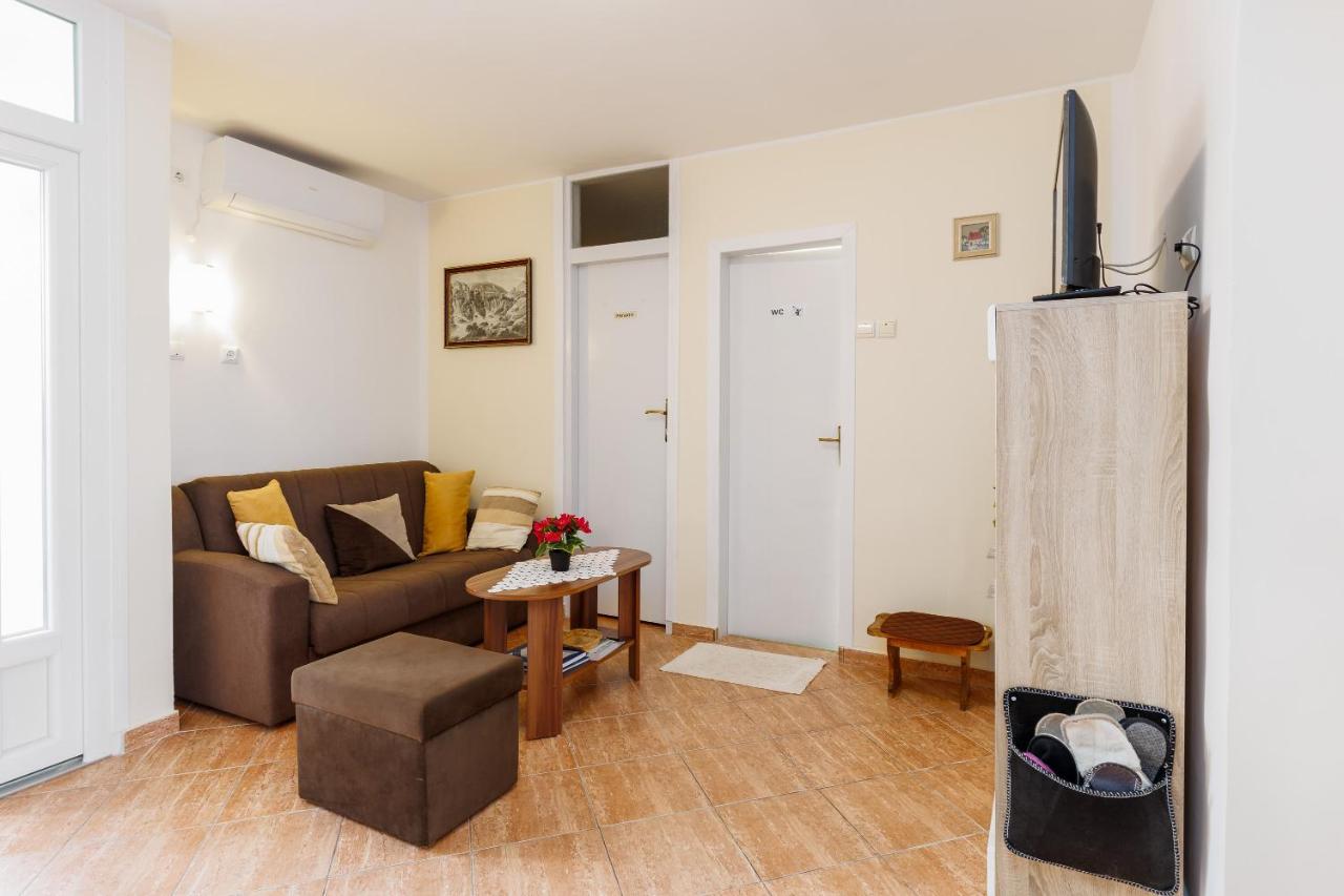 Apartment Zalac スルニュ エクステリア 写真