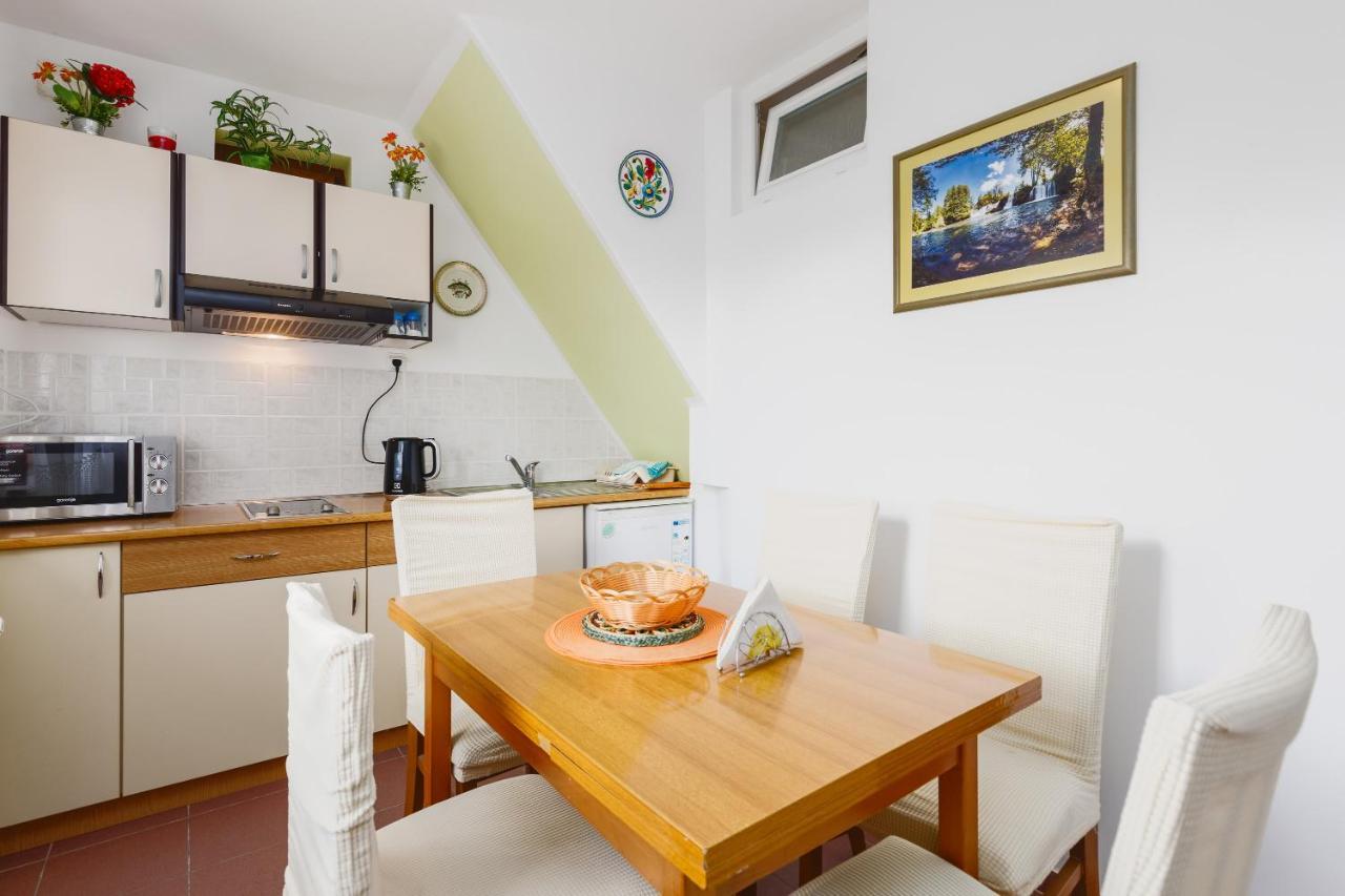 Apartment Zalac スルニュ エクステリア 写真